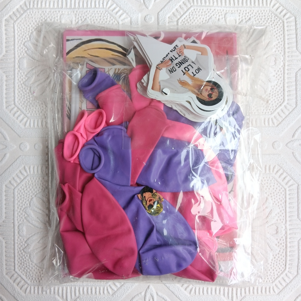 Taylor Swift Birthday Party Decoration Kit - Picture 16 of 17